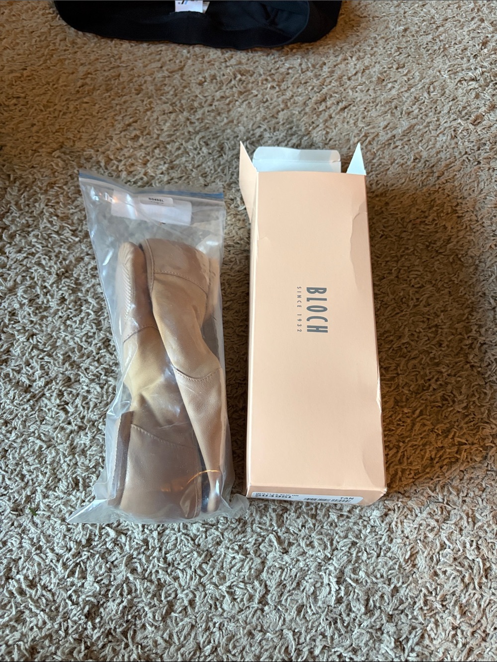 Bloch Women's Beige Dance Shoes - Split Sole Canvas